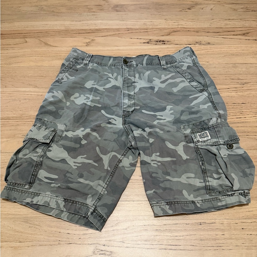 Levi's Green Camouflage Cargo Shorts